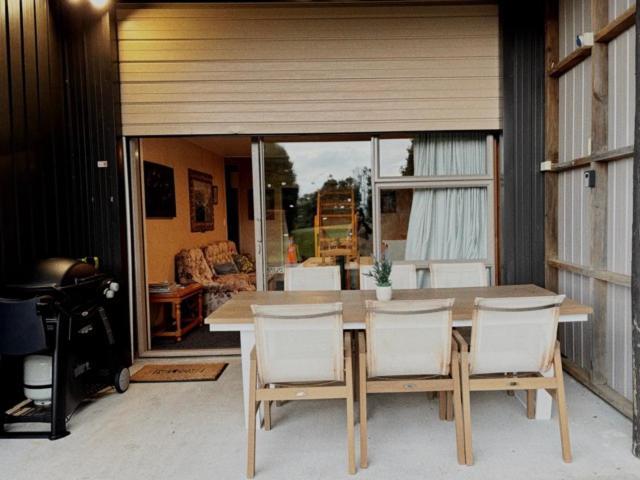 Country Retreat Apartment Cooks Beach ภายนอก รูปภาพ